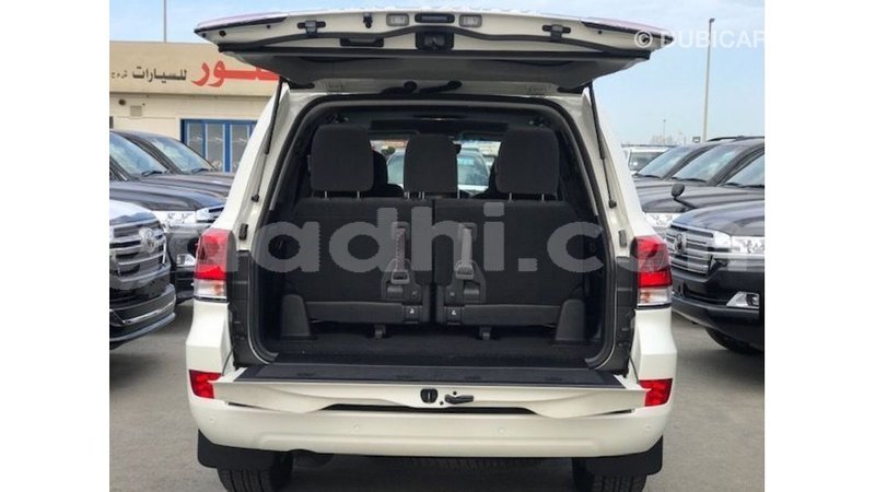 Big with watermark toyota land cruiser somalia import dubai 4423