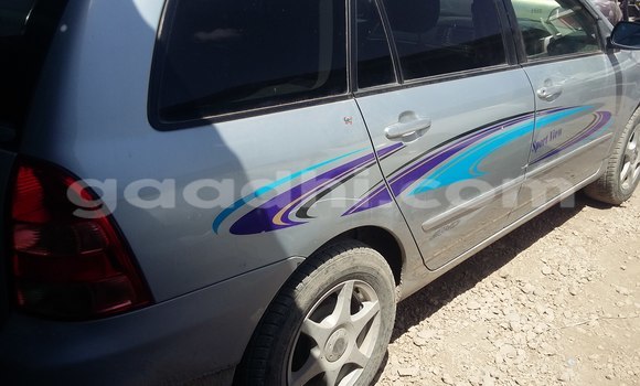 Oofamaa Toyota Corolla Silver Makiinaa iti Hargeysa keessatti Somaliland keessatti Oofamaa Toyota Corolla Silver Makiinaa iti Hargeysa keessatti Somaliland keessatti