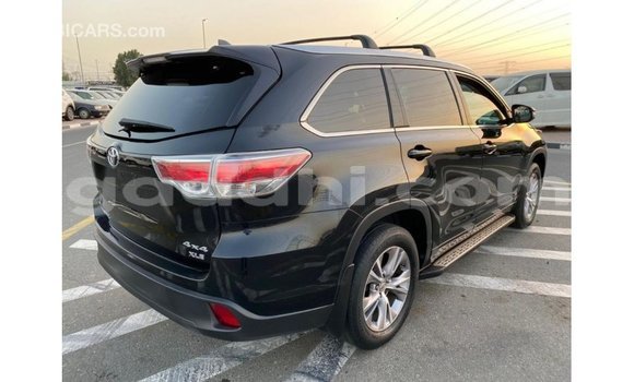 اشتري Imported Toyota Highlander أسود سيارة في Import - Dubai في الصومال اشتري Imported Toyota Highlander أسود سيارة في Import - Dubai في الصومال
