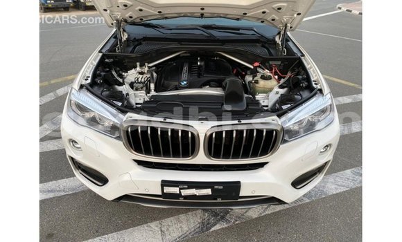 اشتري Imported BMW X6 أبيض سيارة في Import - Dubai في الصومال اشتري Imported BMW X6 أبيض سيارة في Import - Dubai في الصومال