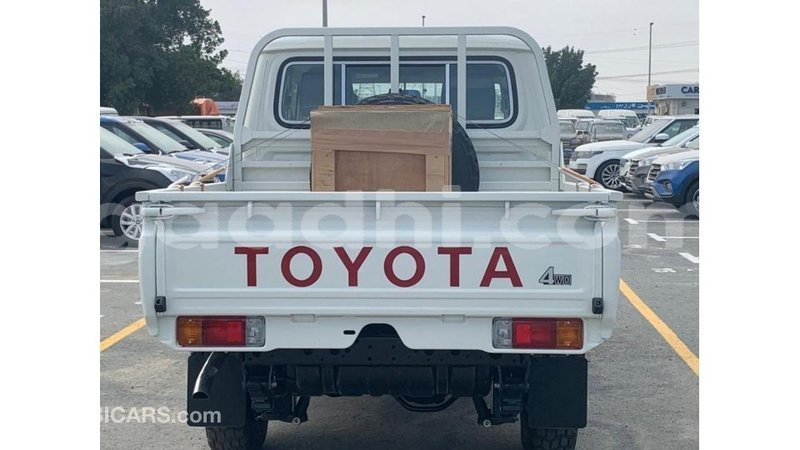 Big with watermark toyota land cruiser somalia import dubai 4432