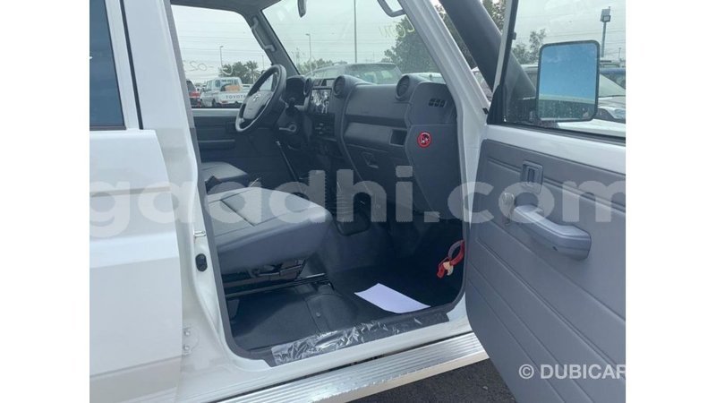 Big with watermark toyota land cruiser somalia import dubai 4432