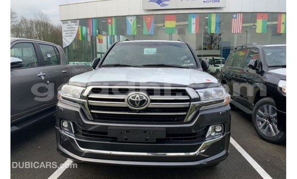 ይግዙ Imported Toyota Land Cruiser ሌላ መኪና በ Import - Dubai በ ሶማሊያ ይግዙ Imported Toyota Land Cruiser ሌላ መኪና በ Import - Dubai በ ሶማሊያ