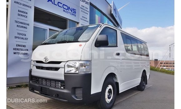 ይግዙ Imported Toyota Hiace ነጭ መኪና በ Import - Dubai በ ሶማሊያ ይግዙ Imported Toyota Hiace ነጭ መኪና በ Import - Dubai በ ሶማሊያ