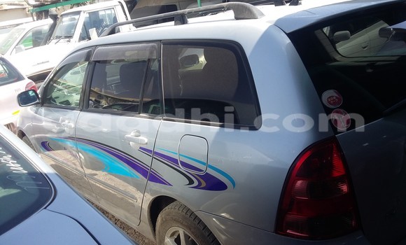 Oofamaa Toyota Corolla Silver Makiinaa iti Hargeysa keessatti Somaliland keessatti Oofamaa Toyota Corolla Silver Makiinaa iti Hargeysa keessatti Somaliland keessatti