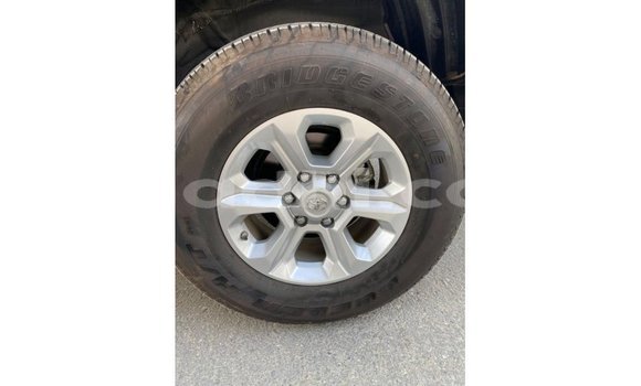 Acheter Import Utilitaire Toyota HiAce Blanc à Import - Dubai, Somalie Acheter Import Utilitaire Toyota HiAce Blanc à Import - Dubai, Somalie