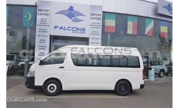 ይግዙ Imported Toyota Hiace ነጭ መኪና በ Import - Dubai በ ሶማሊያ ይግዙ Imported Toyota Hiace ነጭ መኪና በ Import - Dubai በ ሶማሊያ