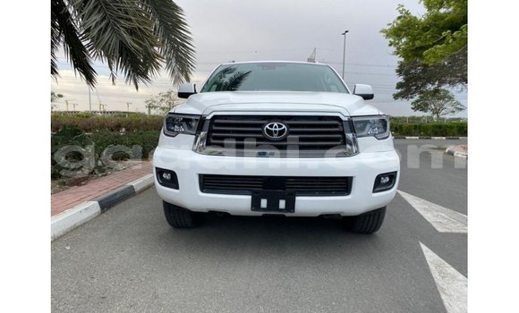 Acheter Import Voiture Toyota Sequoia Blanc à Import - Dubai, Somalie Acheter Import Voiture Toyota Sequoia Blanc à Import - Dubai, Somalie