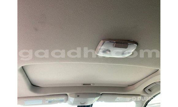 Acheter Import Voiture Toyota Sequoia Blanc à Import - Dubai, Somalie Acheter Import Voiture Toyota Sequoia Blanc à Import - Dubai, Somalie