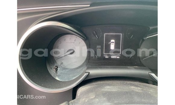 Acheter Import Voiture Toyota Sequoia Blanc à Import - Dubai, Somalie Acheter Import Voiture Toyota Sequoia Blanc à Import - Dubai, Somalie