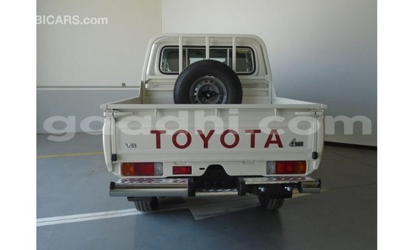 Buy Import Toyota Land Cruiser White Car in Import - Dubai in Somalia Buy Import Toyota Land Cruiser White Car in Import - Dubai in Somalia