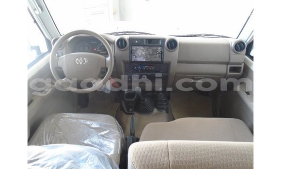 Buy Import Toyota Land Cruiser White Car in Import - Dubai in Somalia Buy Import Toyota Land Cruiser White Car in Import - Dubai in Somalia