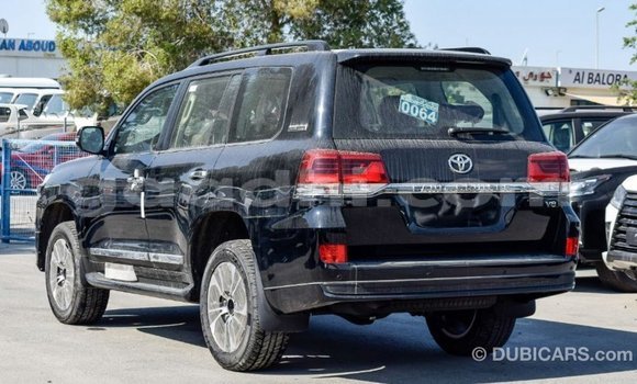 اشتري Imported Toyota Land Cruiser أسود سيارة في Import - Dubai في الصومال اشتري Imported Toyota Land Cruiser أسود سيارة في Import - Dubai في الصومال