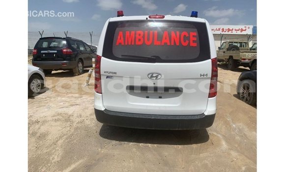 اشتري Imported Hyundai Accent أبيض سيارة في Import - Dubai في الصومال اشتري Imported Hyundai Accent أبيض سيارة في Import - Dubai في الصومال