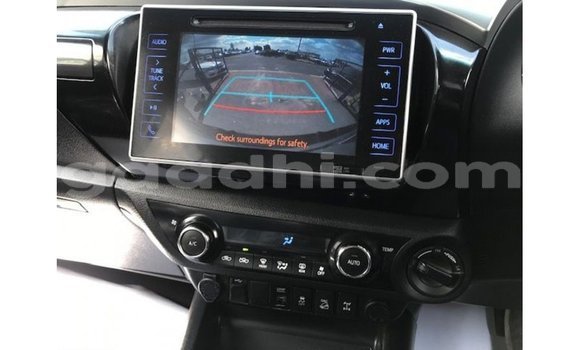 Acheter Import Voiture Toyota Hilux Autre à Import - Dubai, Somalie Acheter Import Voiture Toyota Hilux Autre à Import - Dubai, Somalie