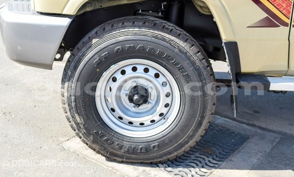 Buy Import Toyota Land Cruiser Beige Car in Import - Dubai in Somalia Buy Import Toyota Land Cruiser Beige Car in Import - Dubai in Somalia