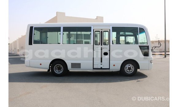 Acheter Import Utilitaire Nissan Evalia Blanc à Import - Dubai, Somalie Acheter Import Utilitaire Nissan Evalia Blanc à Import - Dubai, Somalie