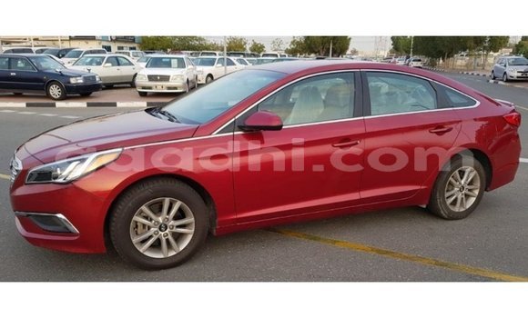 Imported Hyundai Sonata Red Makiinaa iti Import - Dubai keessatti Somalia keessatti Imported Hyundai Sonata Red Makiinaa iti Import - Dubai keessatti Somalia keessatti