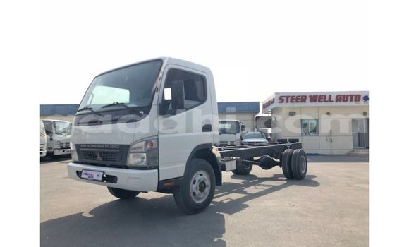 اشتري Imported Mitsubishi L400 أبيض شاحنة في Import - Dubai في الصومال اشتري Imported Mitsubishi L400 أبيض شاحنة في Import - Dubai في الصومال