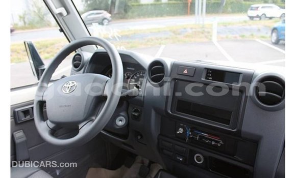 Buy Import Toyota Land Cruiser White Car in Import - Dubai in Somalia Buy Import Toyota Land Cruiser White Car in Import - Dubai in Somalia