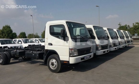اشتري Imported Mitsubishi L400 أبيض شاحنة في Import - Dubai في الصومال اشتري Imported Mitsubishi L400 أبيض شاحنة في Import - Dubai في الصومال
