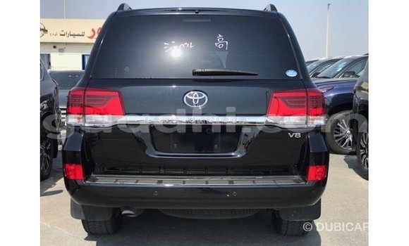 Acheter Import Voiture Toyota Land Cruiser Noir à Import - Dubai, Somalie Acheter Import Voiture Toyota Land Cruiser Noir à Import - Dubai, Somalie