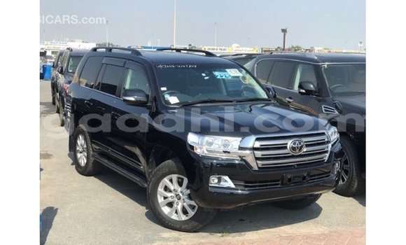 Acheter Import Voiture Toyota Land Cruiser Noir à Import - Dubai, Somalie Acheter Import Voiture Toyota Land Cruiser Noir à Import - Dubai, Somalie