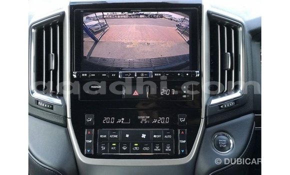 Acheter Import Voiture Toyota Land Cruiser Noir à Import - Dubai, Somalie Acheter Import Voiture Toyota Land Cruiser Noir à Import - Dubai, Somalie