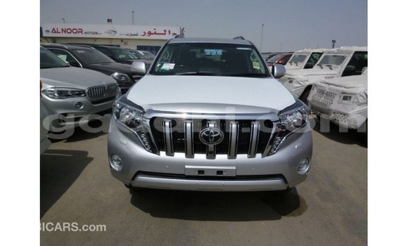 Acheter Import Voiture Toyota Prado Autre à Import - Dubai, Somalie Acheter Import Voiture Toyota Prado Autre à Import - Dubai, Somalie