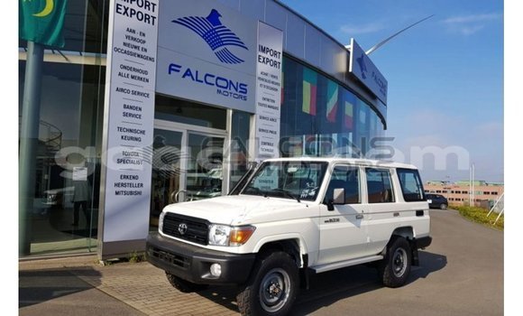 Buy Import Toyota Land Cruiser White Car in Import - Dubai in Somalia Buy Import Toyota Land Cruiser White Car in Import - Dubai in Somalia