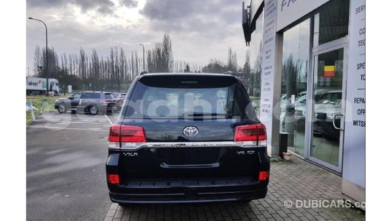 Big with watermark toyota land cruiser somalia import dubai 4478