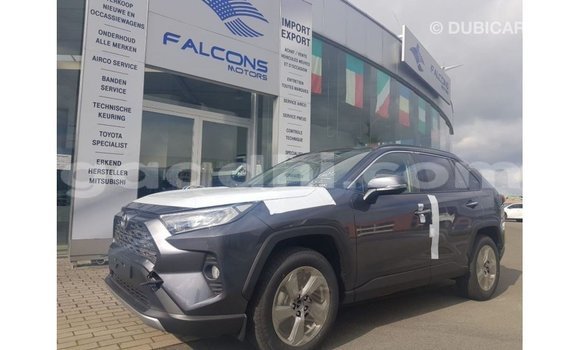 Nunua Imported Toyota HiAce Nyingine Lori ndani ya Import - Dubai nchini Somalia Nunua Imported Toyota HiAce Nyingine Lori ndani ya Import - Dubai nchini Somalia