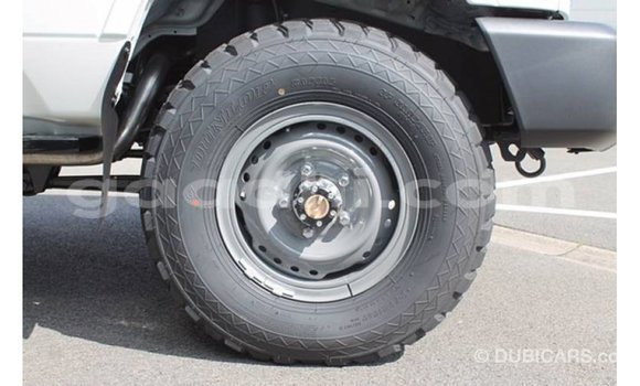 Buy Import Toyota Land Cruiser White Car in Import - Dubai in Somalia Buy Import Toyota Land Cruiser White Car in Import - Dubai in Somalia
