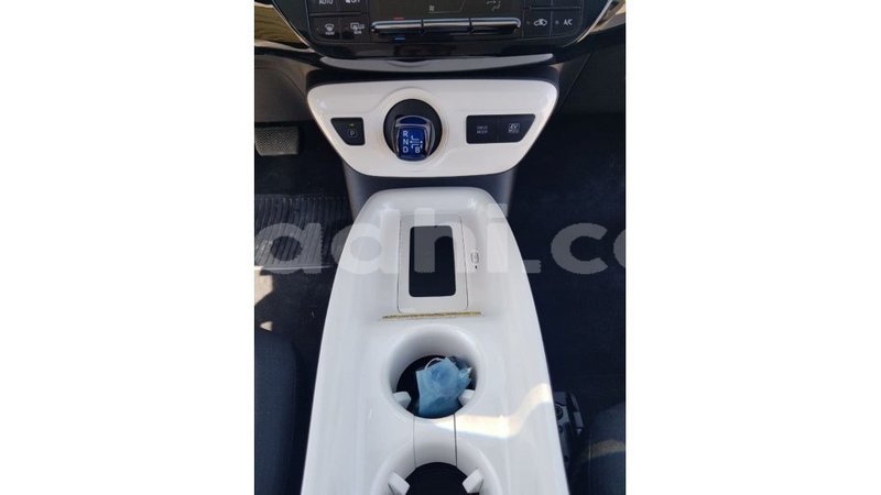 Big with watermark toyota prius somalia import dubai 4482