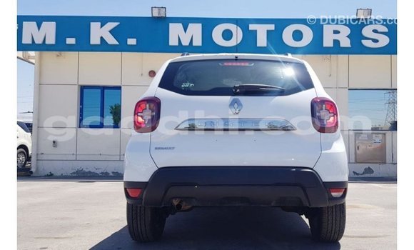 Acheter Import Voiture Renault 19 Blanc à Import - Dubai, Somalie Acheter Import Voiture Renault 19 Blanc à Import - Dubai, Somalie