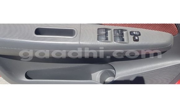 Acheter Import Voiture Toyota Hilux Rouge à Import - Dubai, Somalie Acheter Import Voiture Toyota Hilux Rouge à Import - Dubai, Somalie