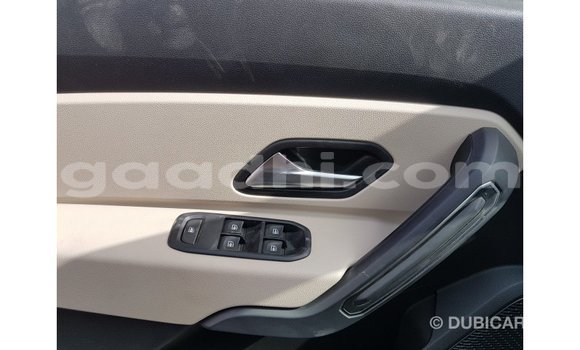 Acheter Import Voiture Renault 19 Vert à Import - Dubai, Somalie Acheter Import Voiture Renault 19 Vert à Import - Dubai, Somalie