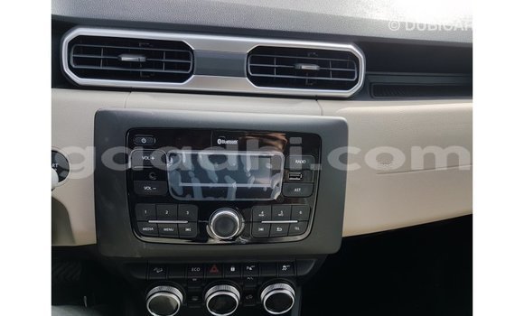 Acheter Import Voiture Renault 19 Vert à Import - Dubai, Somalie Acheter Import Voiture Renault 19 Vert à Import - Dubai, Somalie