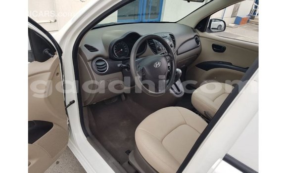 Imported Hyundai i10 White Makiinaa iti Import - Dubai keessatti Somalia keessatti Imported Hyundai i10 White Makiinaa iti Import - Dubai keessatti Somalia keessatti
