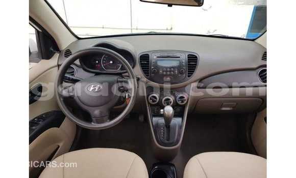 Imported Hyundai i10 White Makiinaa iti Import - Dubai keessatti Somalia keessatti Imported Hyundai i10 White Makiinaa iti Import - Dubai keessatti Somalia keessatti