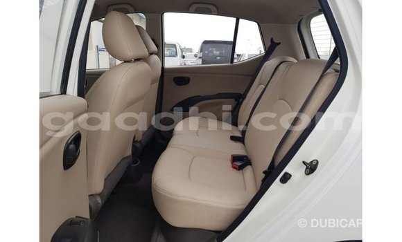 Imported Hyundai i10 White Makiinaa iti Import - Dubai keessatti Somalia keessatti Imported Hyundai i10 White Makiinaa iti Import - Dubai keessatti Somalia keessatti