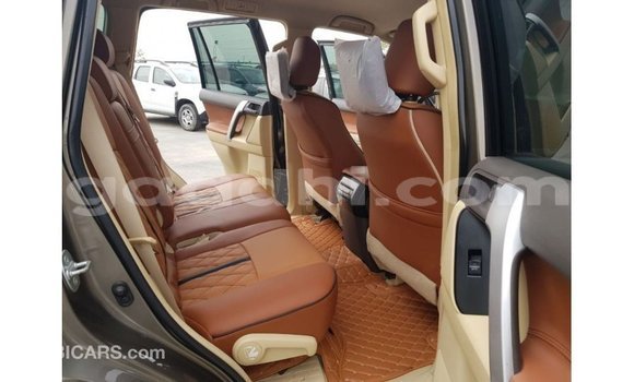 اشتري Imported Toyota Prado آخر سيارة في Import - Dubai في الصومال اشتري Imported Toyota Prado آخر سيارة في Import - Dubai في الصومال