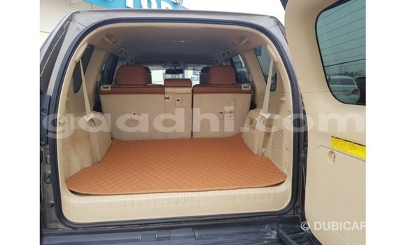 اشتري Imported Toyota Prado آخر سيارة في Import - Dubai في الصومال اشتري Imported Toyota Prado آخر سيارة في Import - Dubai في الصومال