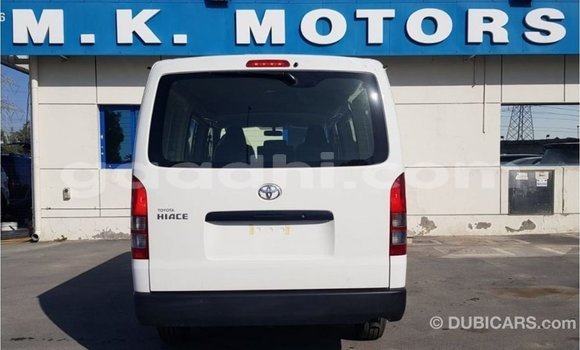 Acheter Import Voiture Toyota Hiace Blanc à Import - Dubai, Somalie Acheter Import Voiture Toyota Hiace Blanc à Import - Dubai, Somalie
