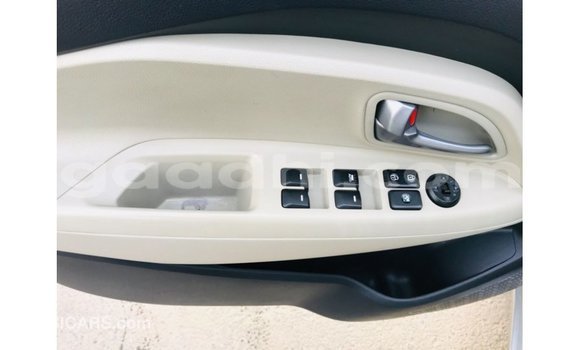 اشتري Imported Kia Rio آخر سيارة في Import - Dubai في الصومال اشتري Imported Kia Rio آخر سيارة في Import - Dubai في الصومال