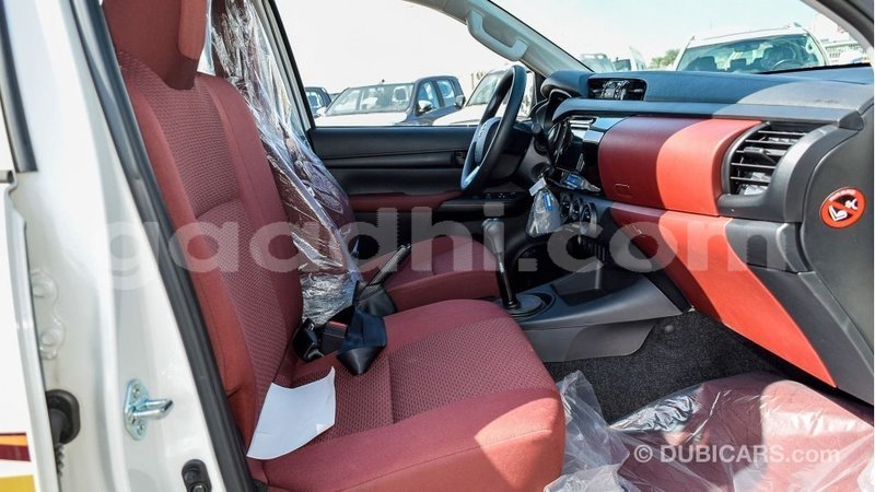 Big with watermark toyota hilux somalia import dubai 4514