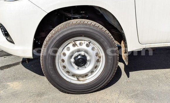Buy Import Toyota Hilux White Car in Import - Dubai in Somalia Buy Import Toyota Hilux White Car in Import - Dubai in Somalia