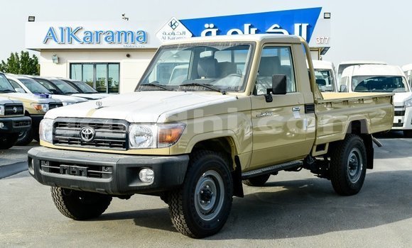 Buy Import Toyota Land Cruiser Beige Car in Import - Dubai in Somalia Buy Import Toyota Land Cruiser Beige Car in Import - Dubai in Somalia