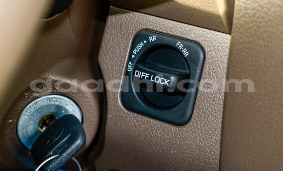Buy Import Toyota Land Cruiser Beige Car in Import - Dubai in Somalia Buy Import Toyota Land Cruiser Beige Car in Import - Dubai in Somalia