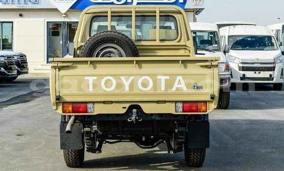Buy Import Toyota Land Cruiser Beige Car in Import - Dubai in Somalia Buy Import Toyota Land Cruiser Beige Car in Import - Dubai in Somalia